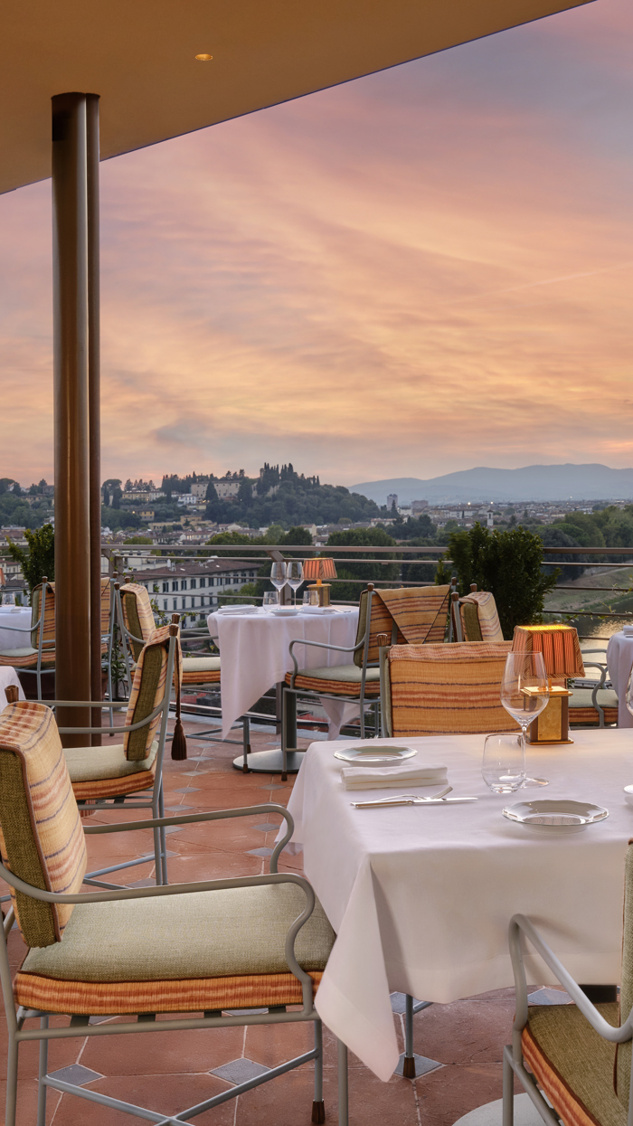 Buoni regalo ufficiali per hotel di lusso Cosimo Rooftop Restaurant & Bar